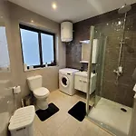 1 Bedroom With A View *
