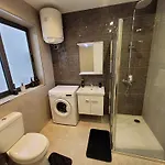 1 Bedroom With A View *