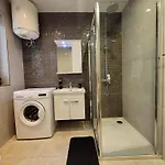 1 Bedroom With A View アパート