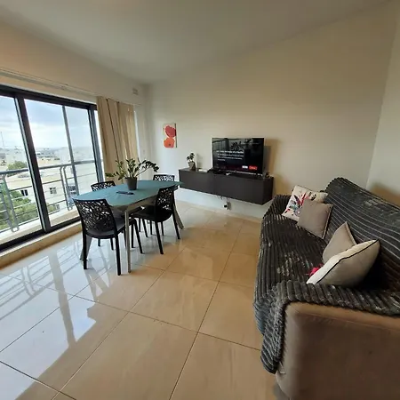 1 Bedroom With A View *